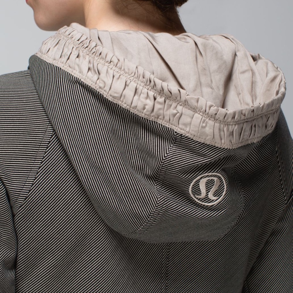Lululemon Movement Jacket - Picture 5 of 11